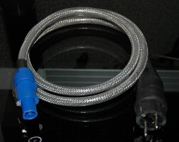 ISOL-8 в салоне AVComfort ISOL-8 в салоне AVComfort