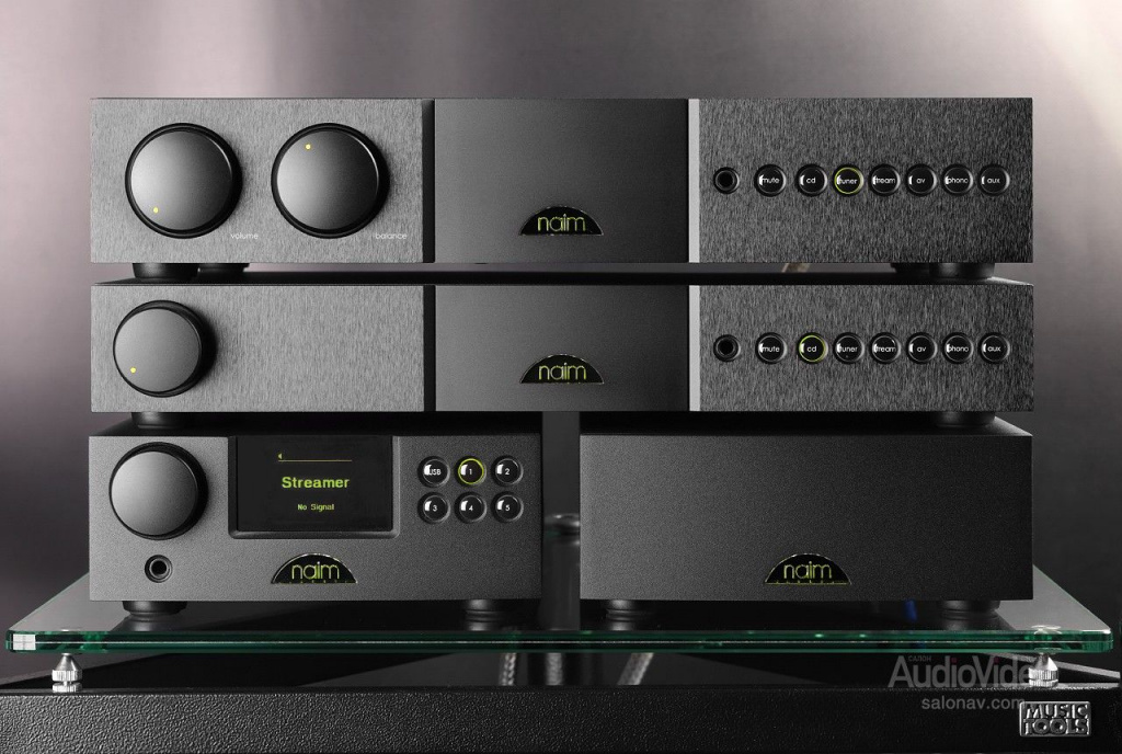 Naim_amps_01.jpg