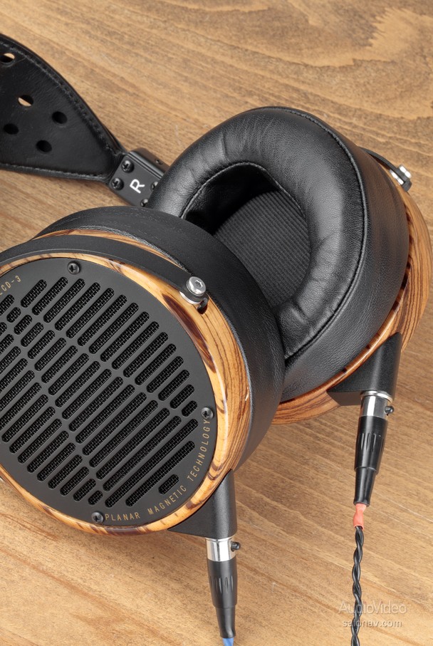 Audeze_LCD-3_05.jpg