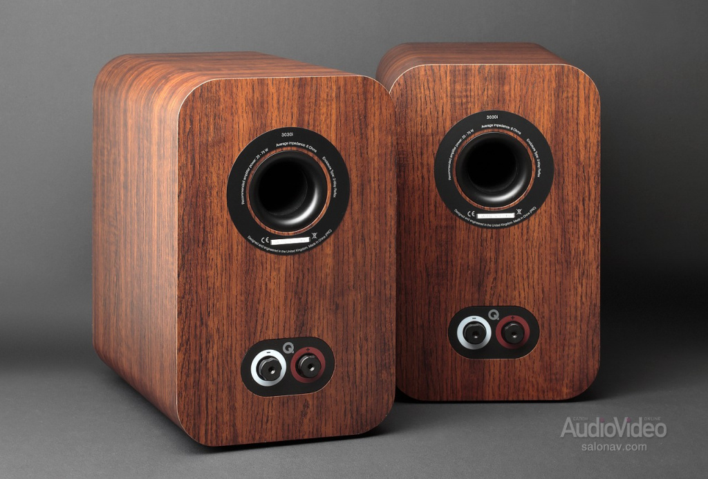 Q_Acoustics_3030i_02.jpg