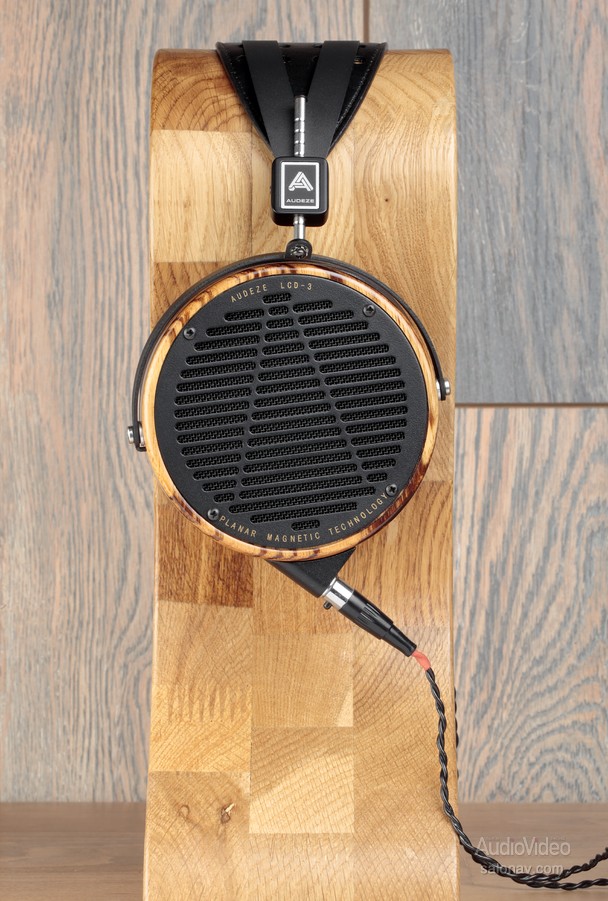 Audeze_LCD-3_11.jpg