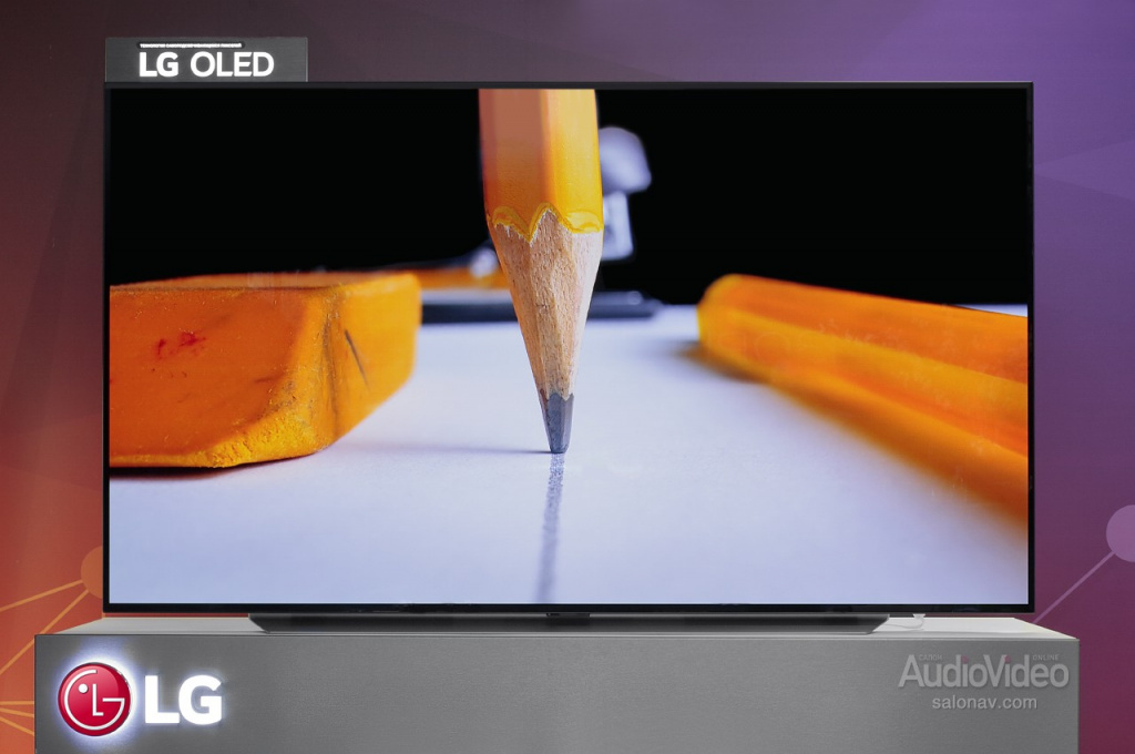 LG_OLED77C1_08.jpg