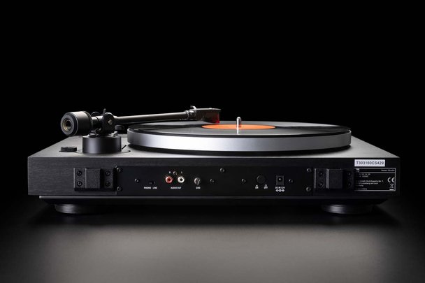 dual-cs429-03.jpg