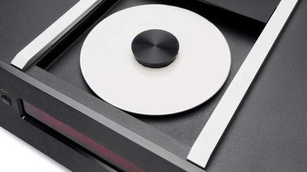 Exposure3510CDplayer_CloseUp_916x515.jpg