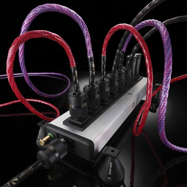 Nordost-qbase-mark-III-axpona-norse-2-power.jpg