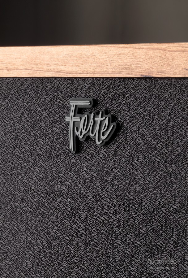 Klipsch_Forte_III_09.jpg