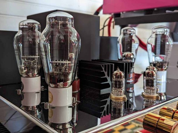 jadis-i300-hifi-review-hifi-pig-jan-2023-lin-1-4.jpg